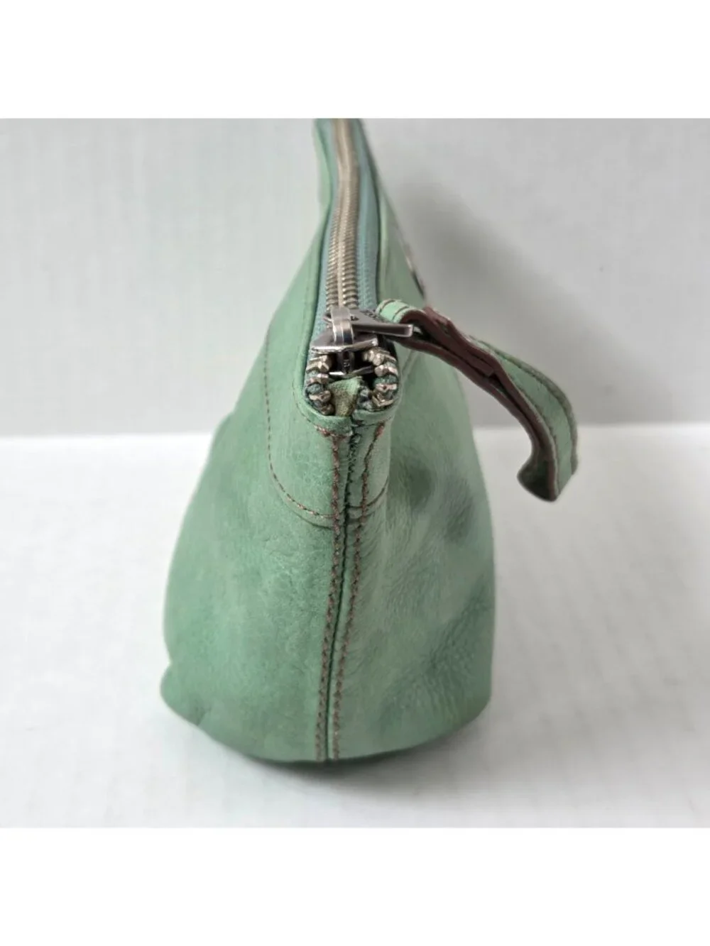 Fossil Pouch Mint Green Leather Zip Top Makeup Cosmetic Travel Case Toiletry Bag